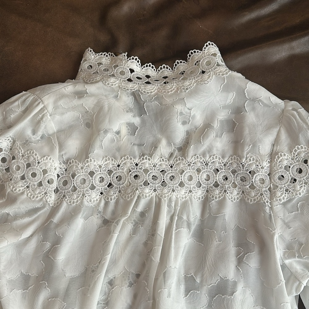 White Set - Picture 6 of 6